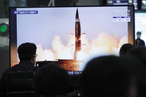 Il lancio dell'Hwasong-16B e le basi Usa sotto tiro: la mossa ipersonica di Kim
