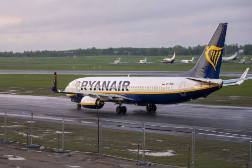 La Bielorussia dirotta un volo Ryanair. L'ira dell'Ue alla vigilia del vertice