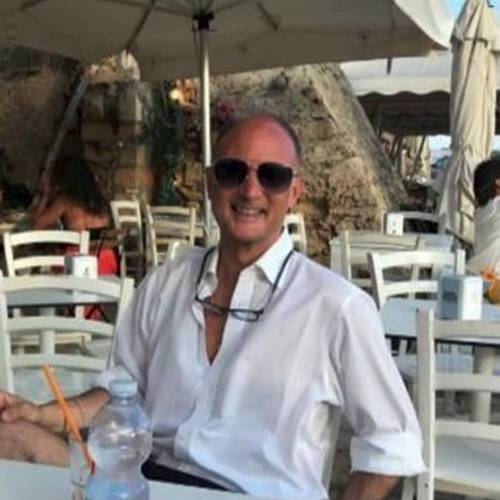 Gli stupri e la ricchezza improvvisa: si allarga l'indagine sull'ex manager
