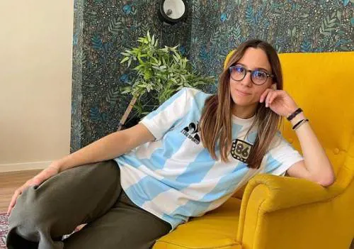"Sei donna, non puoi stare qui". Bufera sulla Nazionale Cantanti
