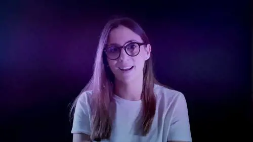 "Sei donna, non ti siedi". Partita del cuore fuorigioco