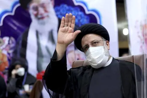 Eliminati dal voto i candidati riformisti. L'Iran rischia un'altra rivolta popolare