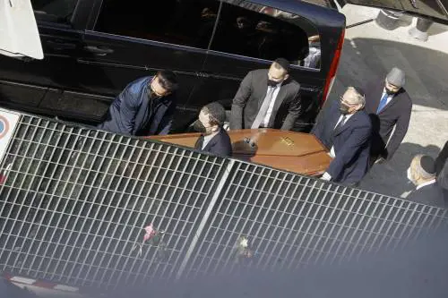 Lo choc e la rabbia dei familiari delle vittime. "Li avete uccisi, non ci sarà mai un perdono"