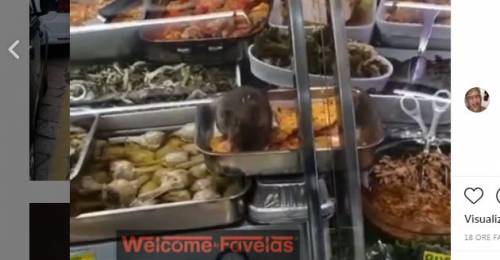 Il topo "pranza" al supermercato: il video choc a Roma