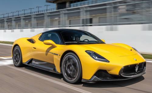  Maserati MC20: guidarla è da urlo 