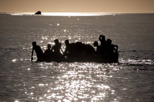 La bomba verso l'Italia: ecco la nuova rotta dei migranti