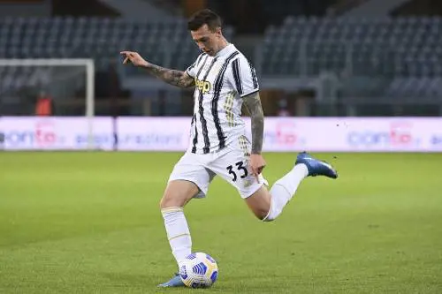 Macché in bianco e nero. Bernardeschi gioca a colori
