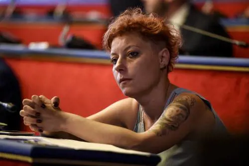 "Quando si scuserà?". La grillina cacciata per 20 euro inchioda Di Maio