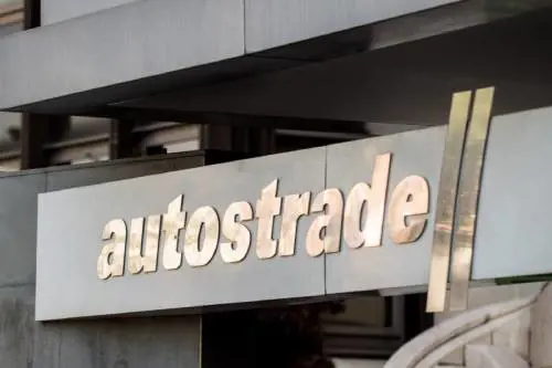 Autostrade torna allo Stato: via libera di Atlantia a Cdp