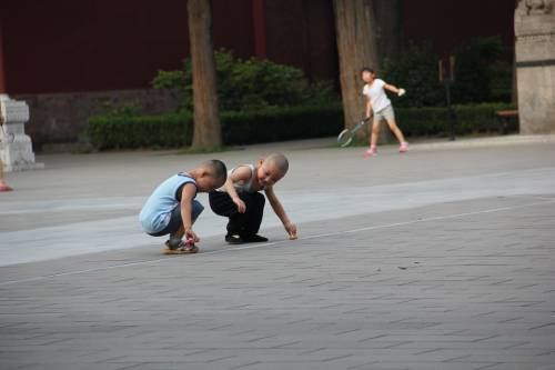 Pechino sta invecchiando. "Da ora sì al terzo figlio" (ma i cinesi non vogliono)