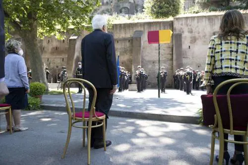 "Fermato pure dai vigili": la Raggi, Ciampi e la commedia dell'assurdo