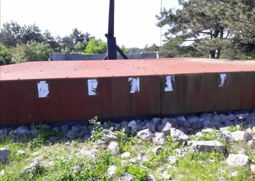 "Italia di m...". La vergogna che umilia i nostri morti