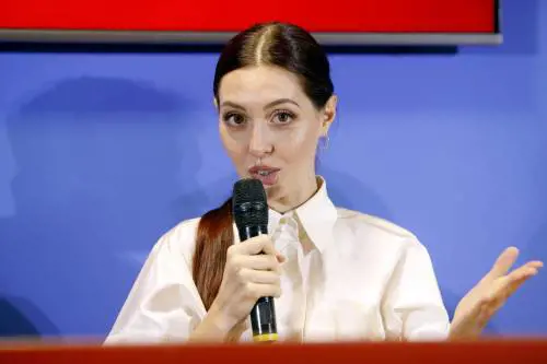 Camihawke è strafiga. Meglio di Jane Austen