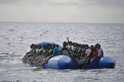 Nuovo avvertimento Usa all'Europa sui migranti: “Spiagge invase da ideologie pericolose”