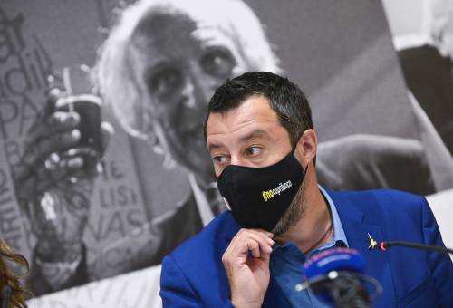 Salvini continua i "casting". E i 5 Stelle perdono  pezzi
