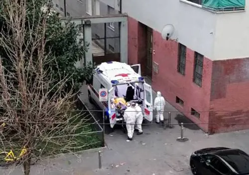 Carabiniere sventa la rapina ma viene accoltellato. Si costituiscono gli aggressori