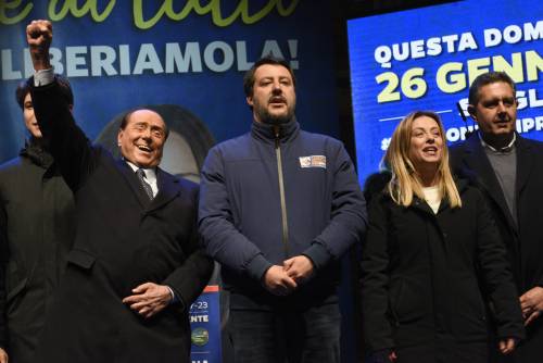 Berlusconi ora rilancia il ruolo di Forza Italia "Partito unico nel 2023"