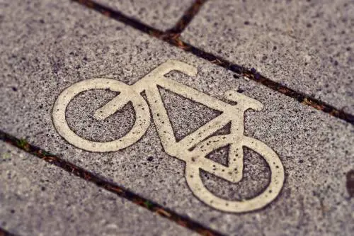 Il nuovo codice cancella decine di corsie ciclabili