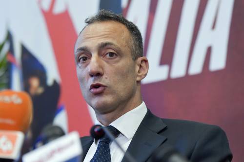 Rush finale sui candidati. E De Vito passa a Fi: "M5s è inqualificabile"