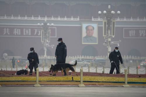 "In azione anche l'esercito". Cos'è successo davvero a Wuhan