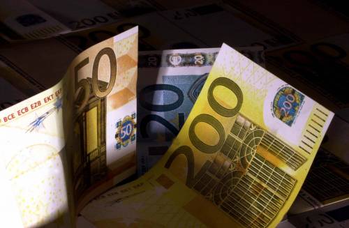 È nato il primo eurobond: tutti lo vogliono e costa niente
