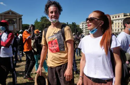 Ecco il programma delle Sardine: ius soli, gay, marijuana libera