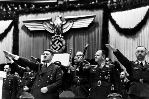 Storia del "sistema occulto" che favorì l'ascesa di Adolf Hitler