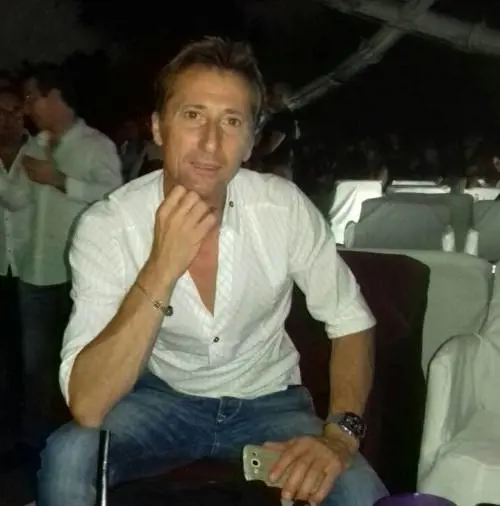 Morto di trombosi a 54 anni: "Aveva fatto AstraZeneca"