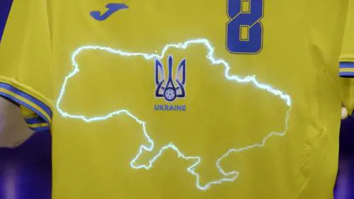 Tracce di buon senso. L'Uefa boccia la maglia dell'Ucraina