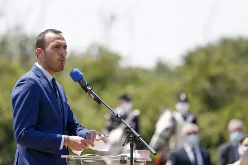 Dal Blog di Beppe a Di Stefano il lungo flirt M5s col Dragone. E un patto che vale 20 miliardi