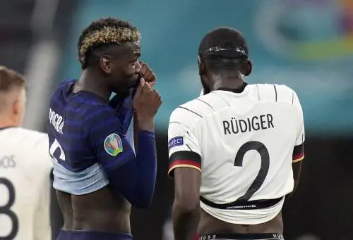 "Mi ha morso...". Scintille in campo tra Rudiger e Pogba