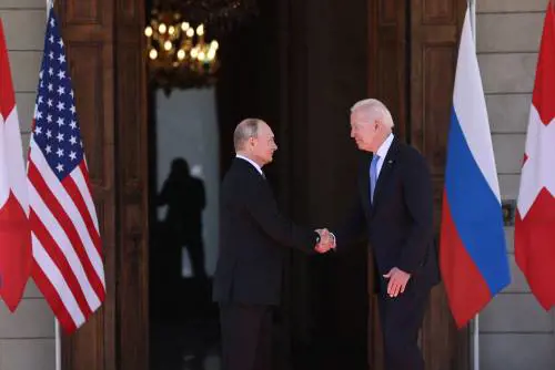 Lo Zar contro Biden: le firme spiegano cosa può succedere