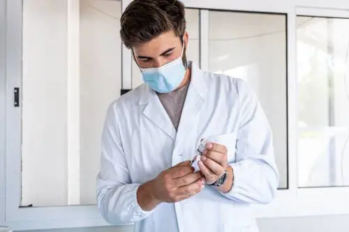 "Una dose di vaccino? Cosa succede alla trasmissione del Covid"