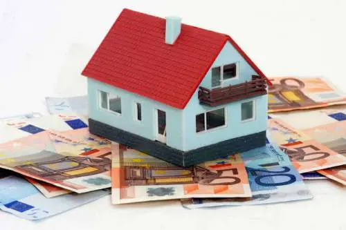 La favola della revisione senza aumentare le tasse