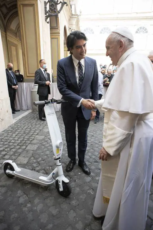 Papa Francesco e Matteo Tanzilli (Vatican Media)