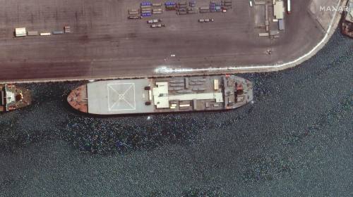 Mistero nell'Atlantico: dove vanno le due navi iraniane?