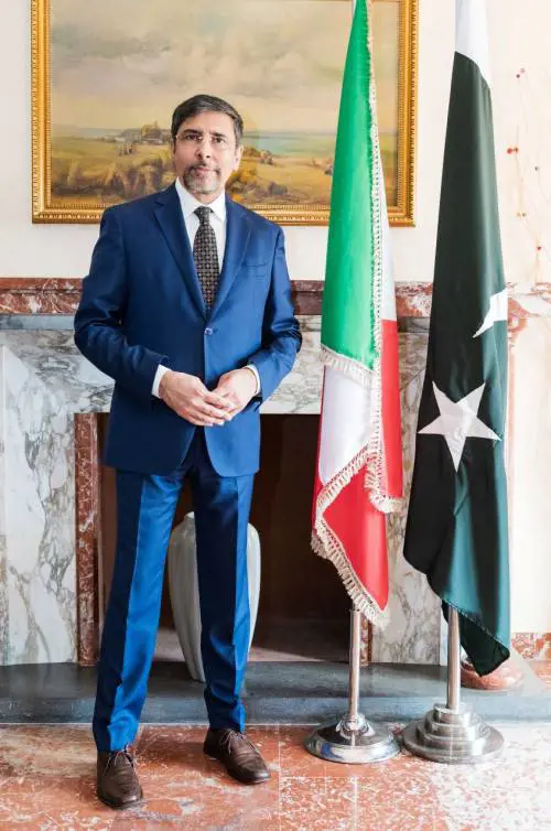 "Il Pakistan non ha legami con i terroristi. Ma potremo facilitare il dialogo con gli Usa"