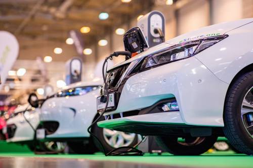 Elettriche e ibride: partono i nuovi incentivi auto