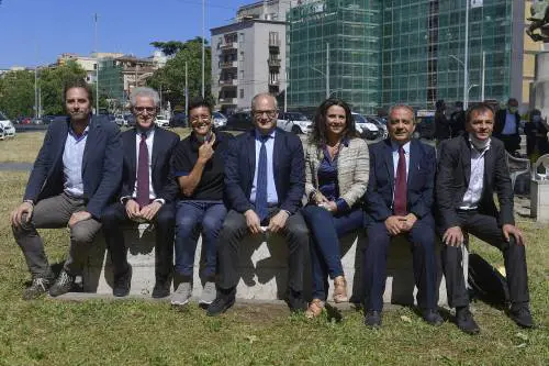 Attivisti Lgbt, ex 5S, cattolici: i 7 candidati alle primarie Pd di Roma
