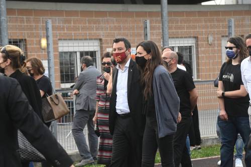 "Una passerella", "Vergognati": la compagna di Salvini asfalta la Lucarelli