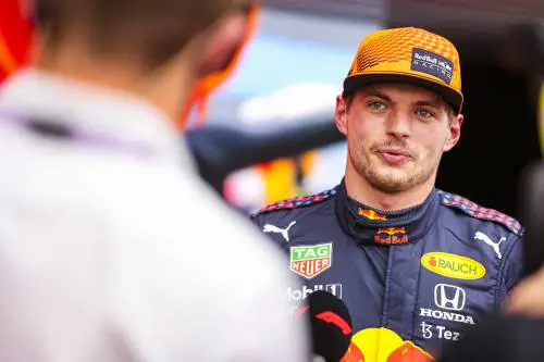 "Sente troppo la pressione". Ecco la verità sulla crisi di Verstappen