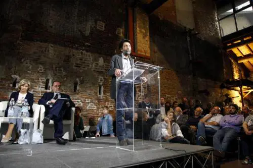 Cacciari: "Le primarie del Pd? Una stupidaggine..."