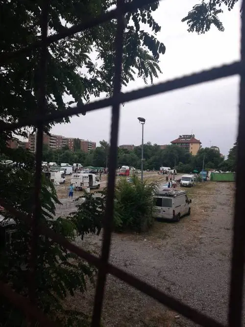 Milano ostaggio dei mercatini abusivi