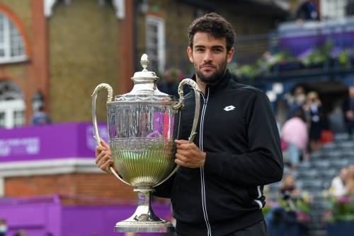 Berrettini trionfa al Queen's: è il primo italiano a vincere sull'erba londinese