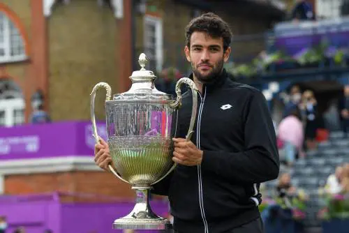 Berrettini trionfa al Queen's: è il primo italiano a vincere sull'erba londinese