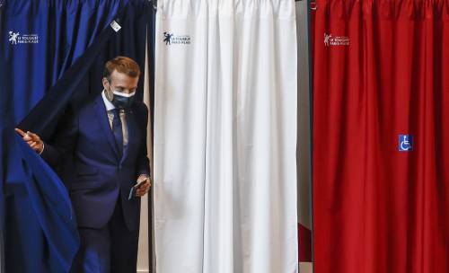 La svolta della Francia che preoccupa Macron e Le Pen