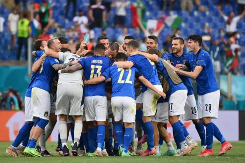 Gli Azzurri extralarge pronti al giro di valzer. Ballano i premi vittoria