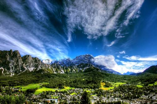 I fondi inglesi si prendono lo storico hotel Cristallo di Cortina