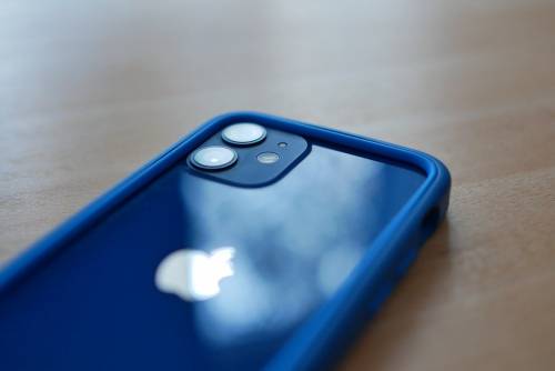 Pochi lo vogliono: Apple ferma iPhone 12 Mini