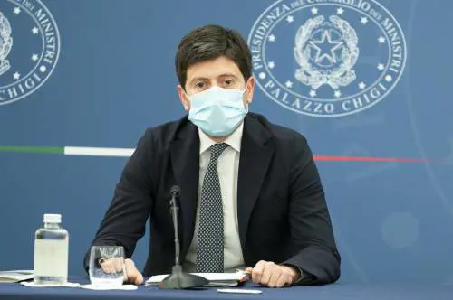 Speranza l'ha fatta grossa, i vaccini scaduti e Cingolani: quindi, oggi...